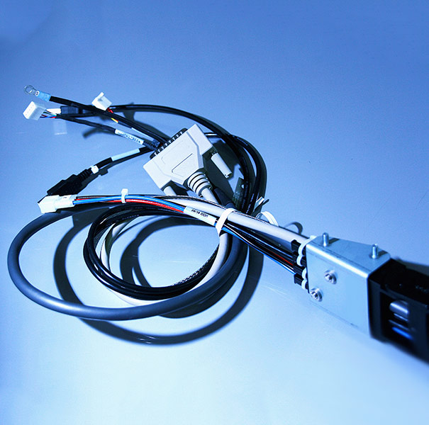 Data & Communications Cable:Cable Assembly with *P D-sub Connector